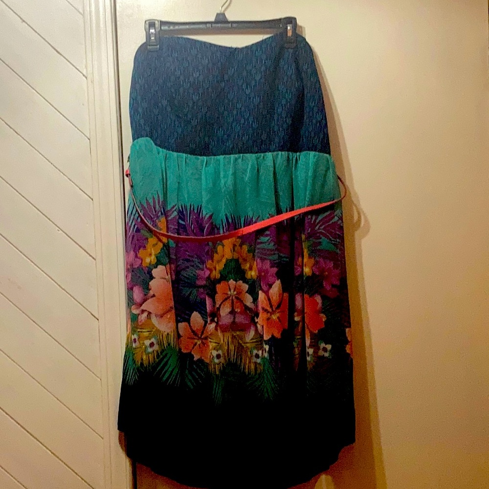 Torrid women’s strapless/sleeveless dress - size 20